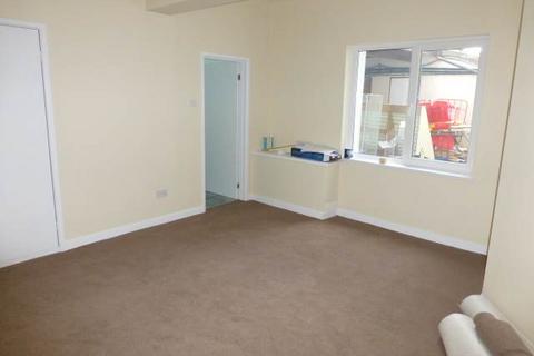 2 bedroom flat to rent, Pentre Road, St Clears, Carmarthenshire