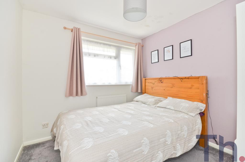 Bedroom 2.JPG