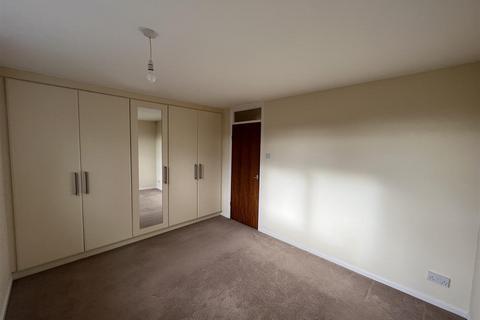 2 bedroom property to rent, Castleton Close, Hucknall, Nottingham, Nottinghamshire, NG15