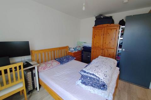 1 bedroom flat to rent, City Road, Roath,
