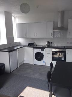 1 bedroom flat to rent, 47 Parkwood Street, Keighley, BD21