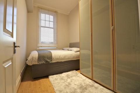 1 bedroom flat for sale, Park Hill, Ealing, London, W5