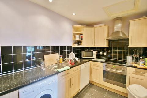 2 bedroom apartment to rent, West Quay, Liverpool, Merseyside, L3