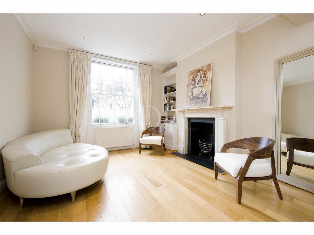 Pembroke Square, London, W8 3 bed terraced house for sale £3,350,000