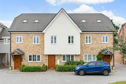 4 bedroom terraced house for sale, Blessen Meadow, Dunmow CM6