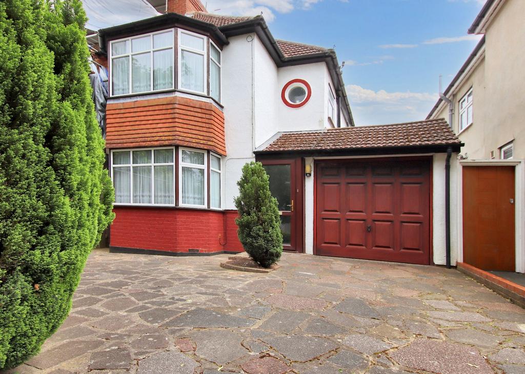 Lime Tree Walk, West Wickham 3 bed semidetached house for sale £625,000