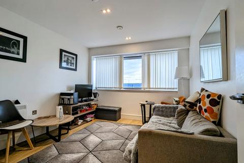 2 bedroom apartment to rent, Laporte Way, Luton LU4