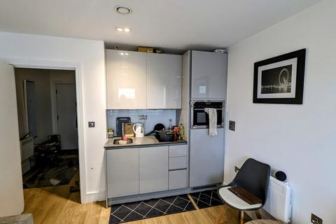 undefined, Laporte Way, Luton LU4