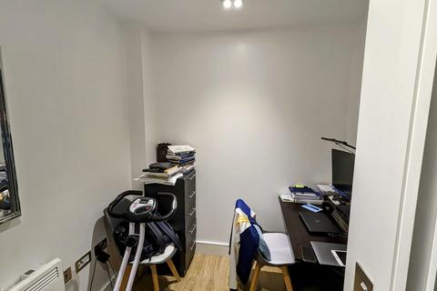 undefined, Laporte Way, Luton LU4