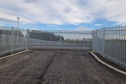 Storage to rent, Neilson Square , Livingston  EH54