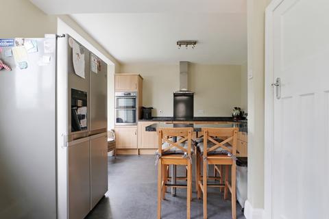 335 Warminster Road, Sheffield, S8 8PS