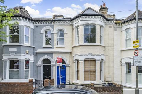 2 bedroom flat for sale, Harbut Road, Battersea