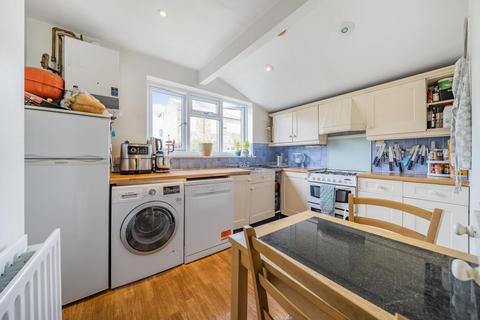 2 bedroom flat for sale, Harbut Road, Battersea