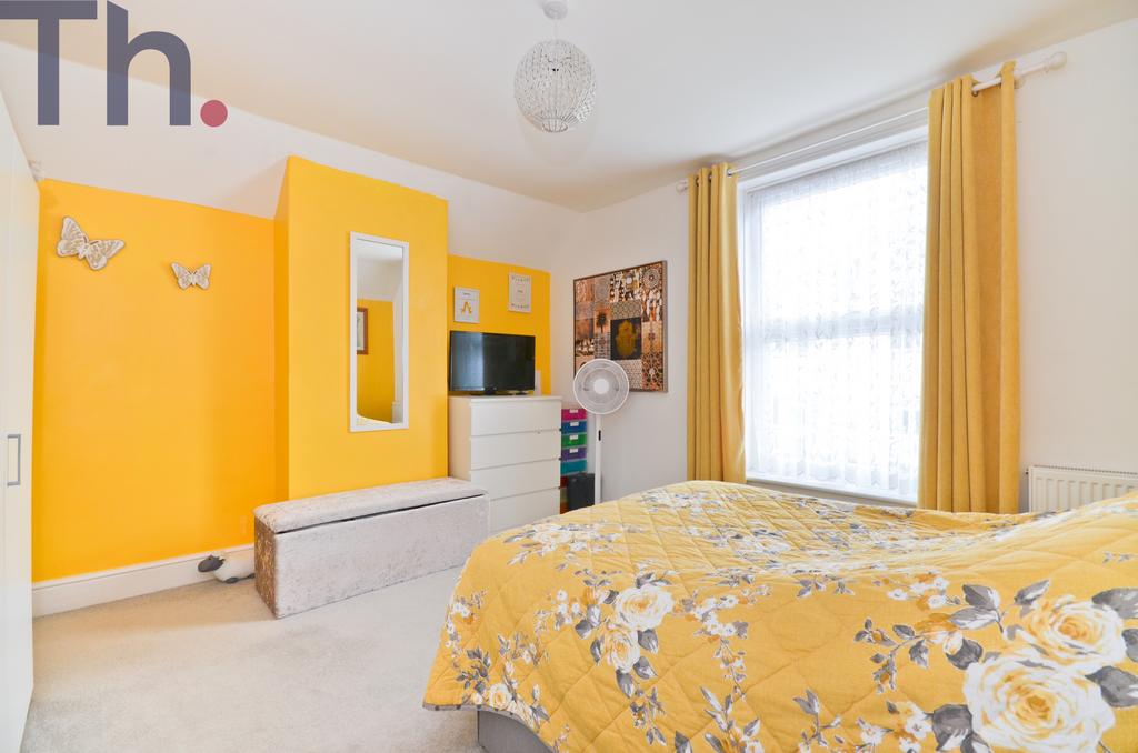 Bedroom 2.JPG