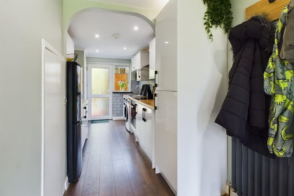 Entrance Hall/Modern Kitchen