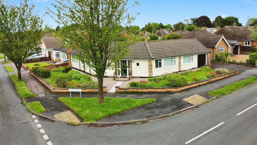 Cherry Tree Avenue, Kirby Muxloe, LE9 3 bed detached bungalow for sale £399,950