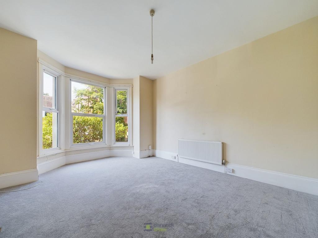St. Ronans Road, Southsea, PO4 1 bed semidetached house to rent £895