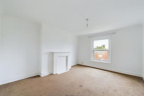2 bedroom flat to rent, St. Ronans Road, Southsea, PO4