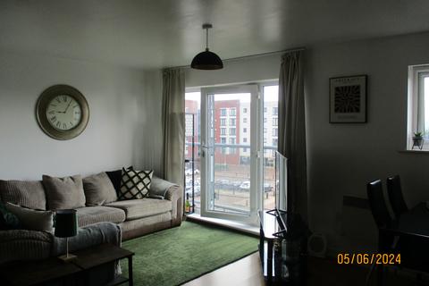 2 bedroom apartment to rent, Pilgrims Way, Salford M50