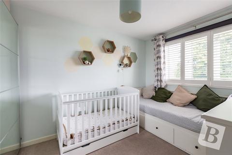 17 Rainbow Gardens, Dartford, DA1 5RF