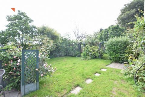 2 bedroom detached bungalow for sale, Brentwood Road, Holland-on-Sea