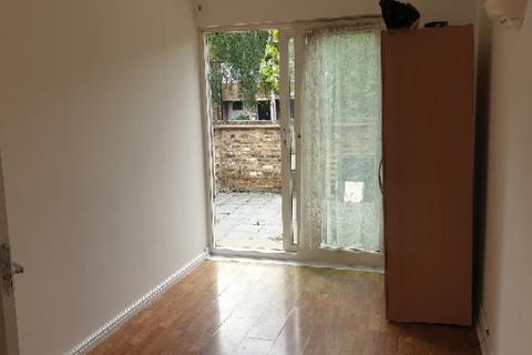 4 bedroom terraced house to rent, Oxley Close, SOUTHARK SE1