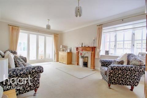 4 bedroom detached house to rent, Ashingdon Heights, Rochford