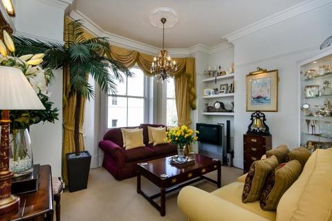 2 bedroom flat for sale, 12 Langham Mansions, Earls Court Square, London, SW5 9UH