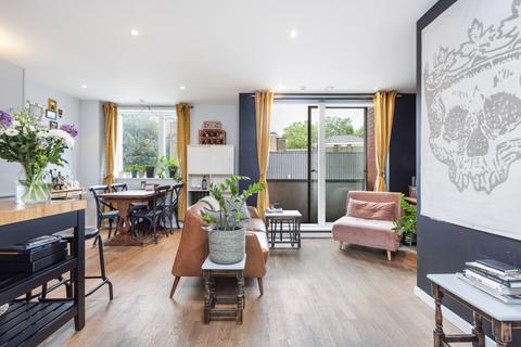 2 bedroom apartment for sale, Holloway Road, London, N7