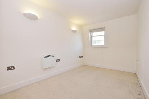 2 bedroom flat to rent, Trafalgar Road London SE10