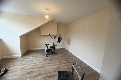 2 bedroom flat to rent, LEEDS LS8