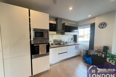 2 bedroom flat to rent, Newgate, Croydon CR0