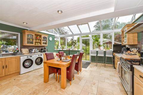 6 bedroom detached house for sale, Brenchley Road, Tonbridge TN12