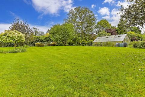 6 bedroom detached house for sale, Brenchley Road, Tonbridge TN12