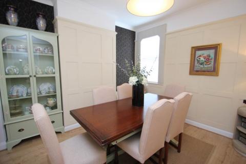 3 bedroom terraced house for sale, Glenmore Street, Southend On Sea