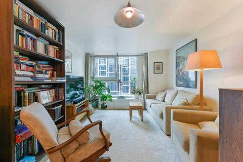 1 bedroom apartment for sale, Hanover House, St. George Wharf, SW8