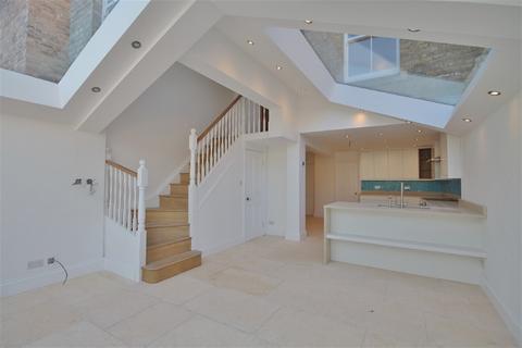 4 bedroom semi-detached house to rent, Worcester Place, Oxford, Oxford, Oxfordshire, OX1