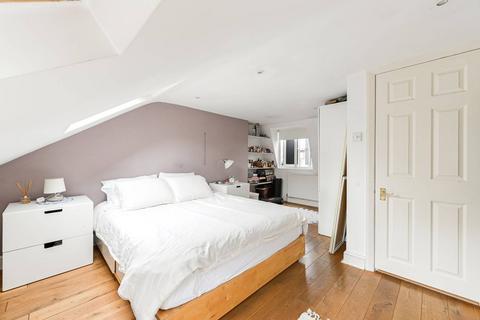 2 bedroom flat for sale, Bullen Street, Battersea, London, SW11