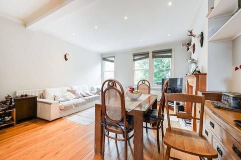 2 bedroom flat for sale, Bullen Street, Battersea, London, SW11