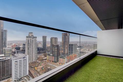 Studio to rent, Bagshaw Building, Canary Wharf, London, E14