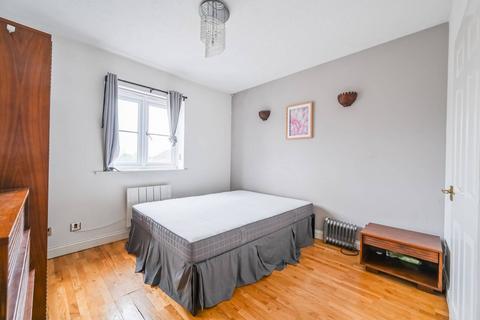 2 bedroom flat to rent, Wheat Sheaf Close, Docklands, London, E14