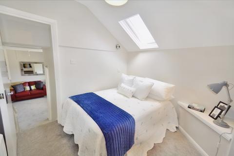 1 bedroom apartment to rent, St. Stephens Avenue, London W12