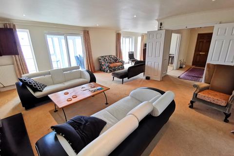 4 bedroom detached house for sale, The Boat House West Mersea, CO5 8AD