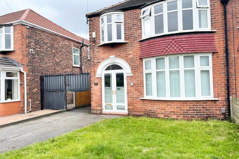 3 bedroom semi-detached house to rent, Brantingham Road, Chorlton, Greater Manchester M21