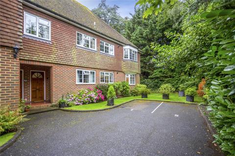 3 bedroom apartment for sale, Grove Road, Beaconsfield, Buckinghamshire, HP9