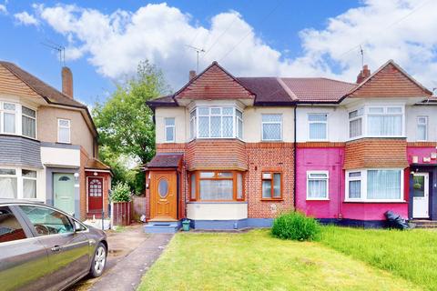 2 bedroom ground floor maisonette for sale, Avon Close, Hayes UB4