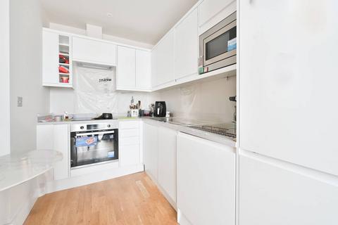 1 bedroom flat to rent, Walworth Road, Elephant and Castle, London, SE17