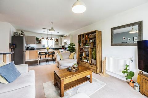 2 bedroom apartment for sale, Laurens Van Der Post Way, Ashford, Kent