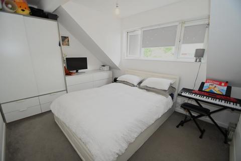 2 bedroom maisonette for sale, Mead Avenue, Langley, Berkshire, SL3