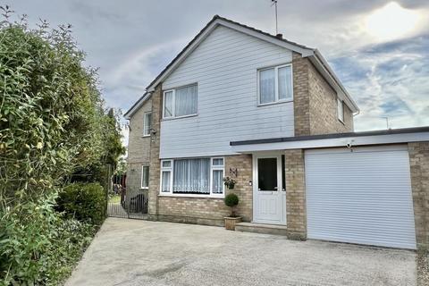 5 bedroom detached house for sale, Eastfield Court, Ringwood, BH24 1US
